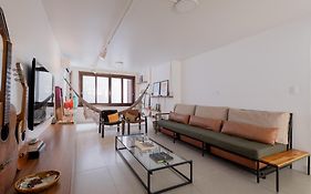 Apartamento Artístico - Garagem - Ar Condicionado - Excelente Localização